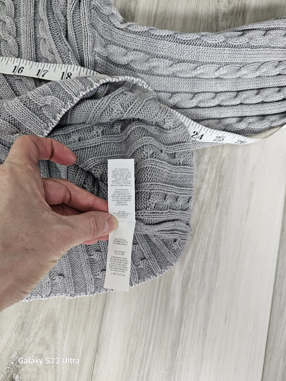 Gray Cable-Knit Cropped Sweater - Women Sz L - Picture 6 of 6